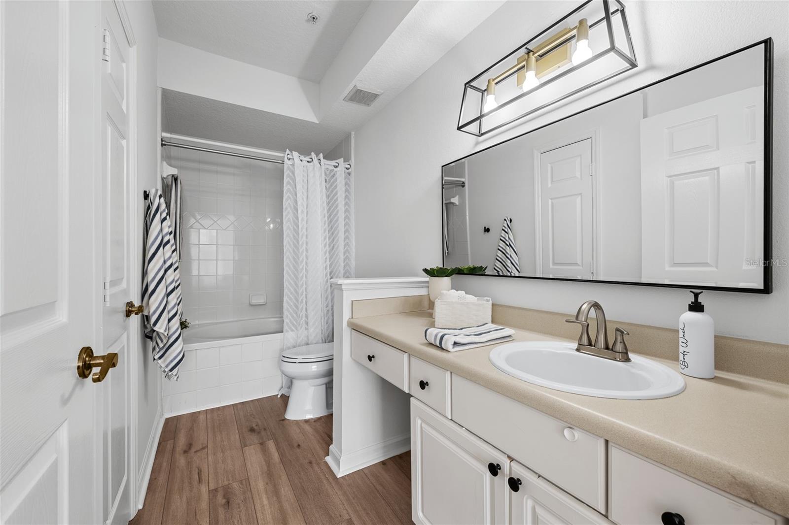 Image 11 of 40 For 800 Dakota Avenue 412