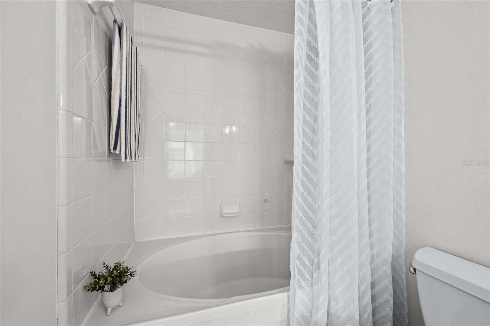 Image 12 of 40 For 800 Dakota Avenue 412