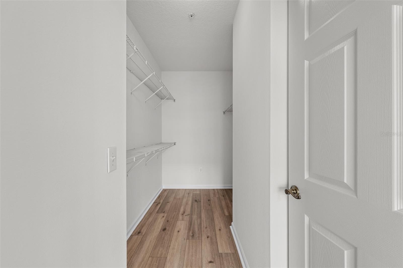 Image 13 of 40 For 800 Dakota Avenue 412