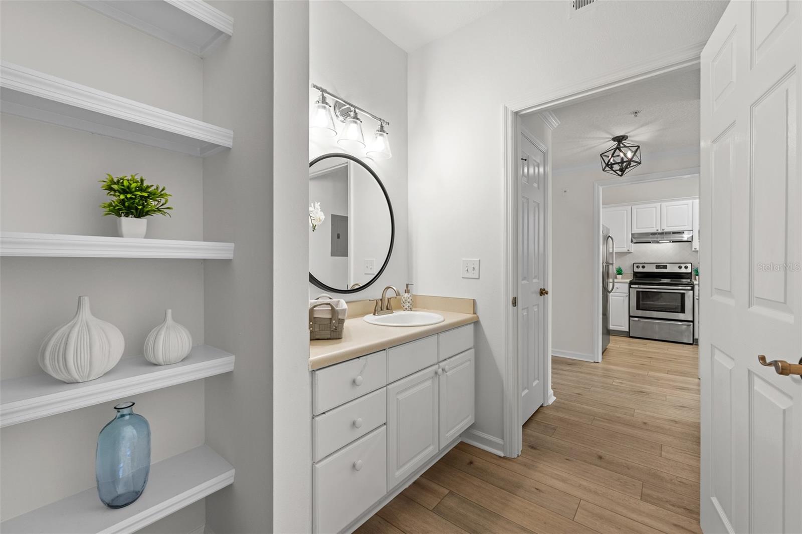 Image 19 of 40 For 800 Dakota Avenue 412