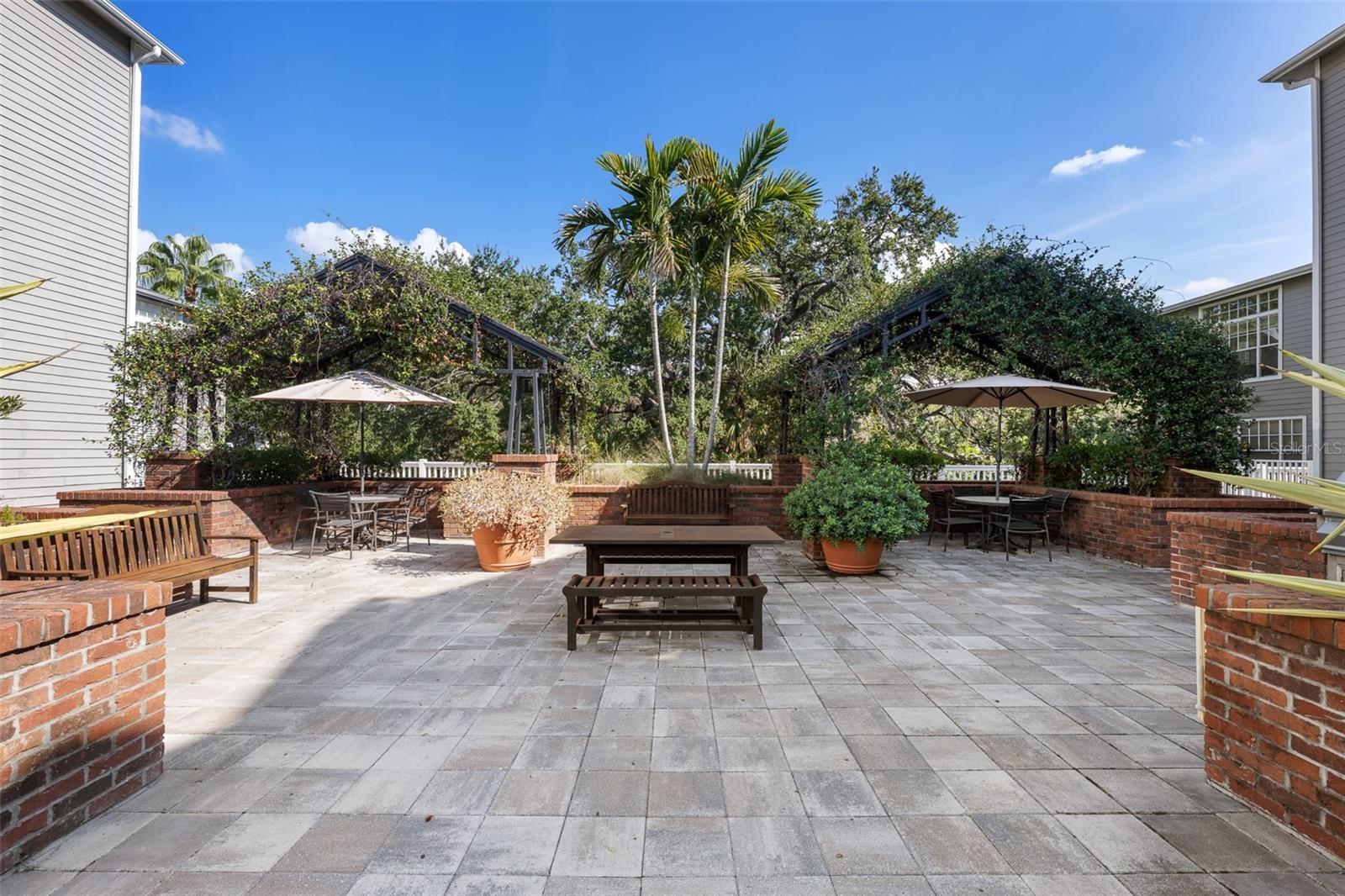 Image 28 of 40 For 800 Dakota Avenue 412