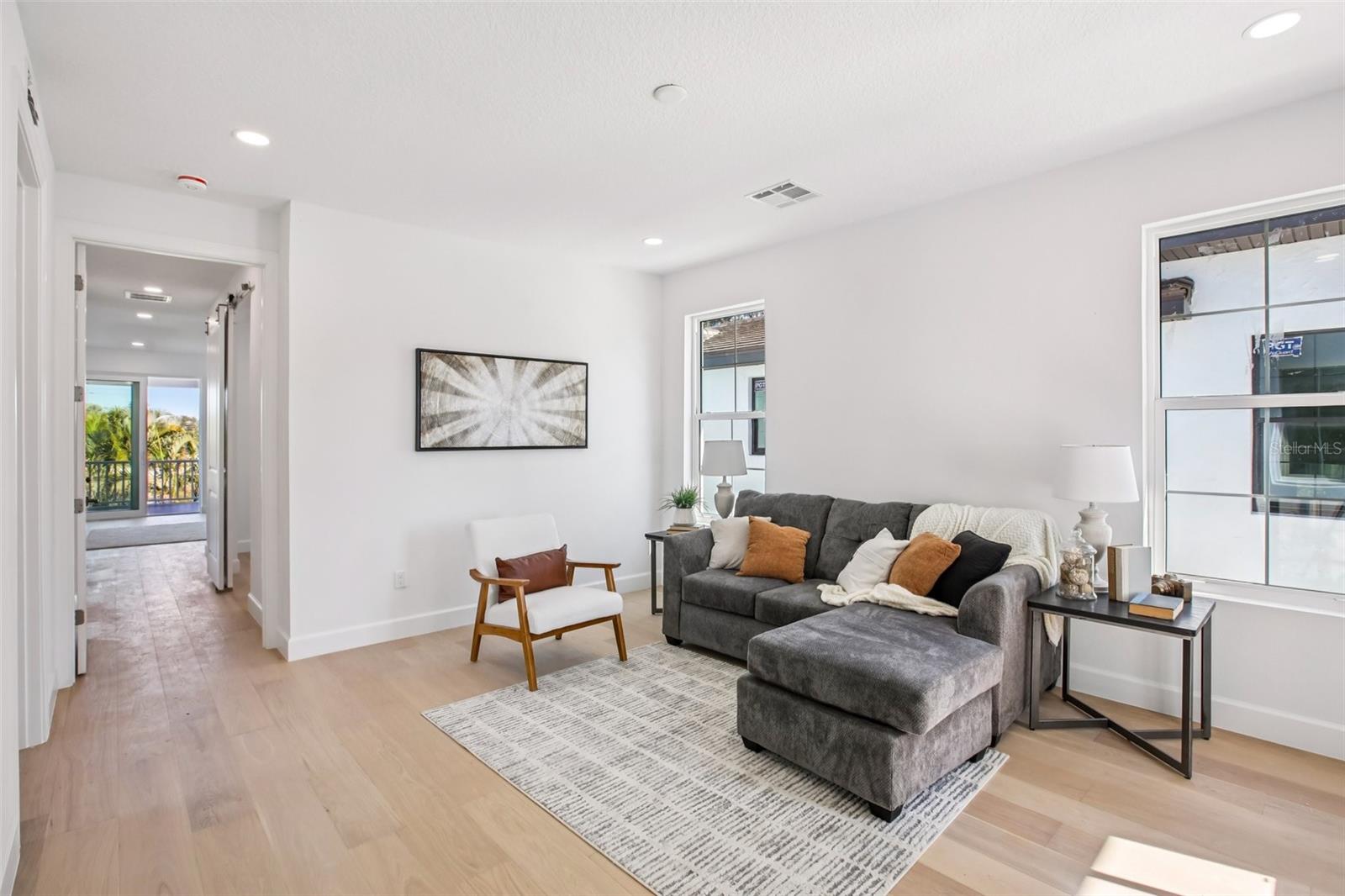 Image 12 of 56 For 128 Ricardo Way Ne