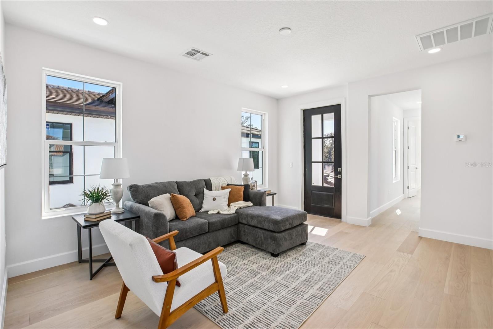 Image 13 of 56 For 128 Ricardo Way Ne