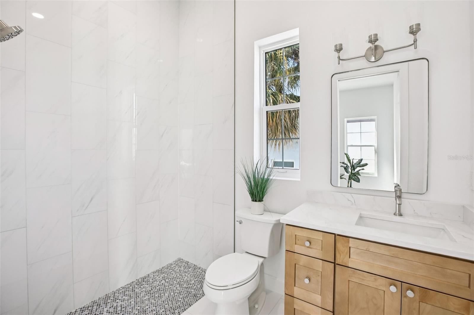 Image 26 of 56 For 128 Ricardo Way Ne