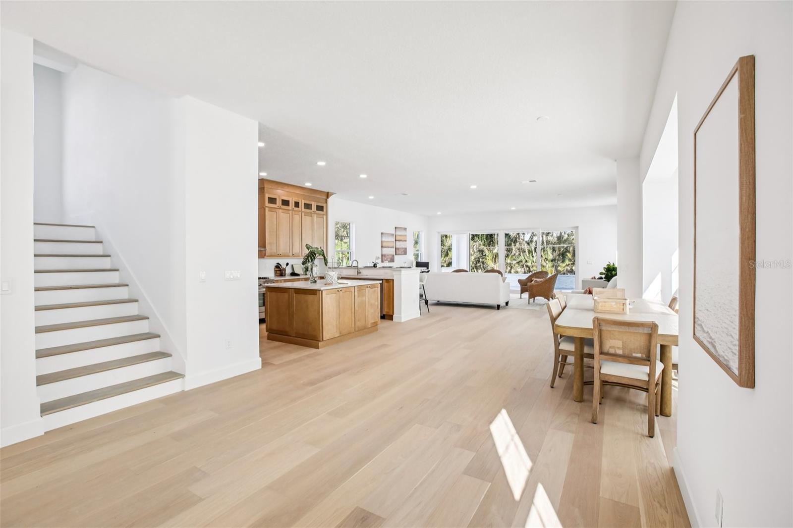 Image 4 of 56 For 128 Ricardo Way Ne