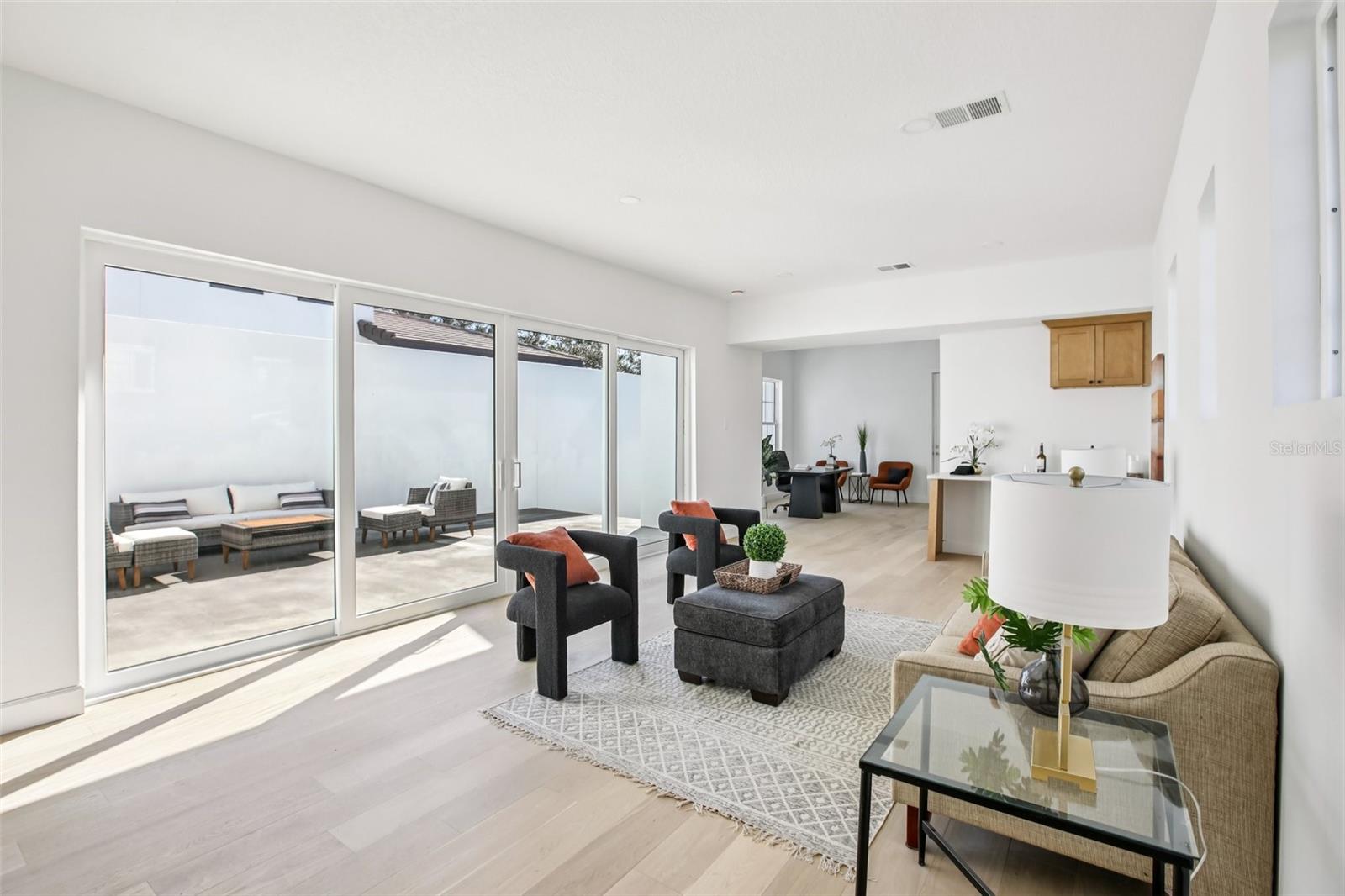 Image 7 of 56 For 128 Ricardo Way Ne