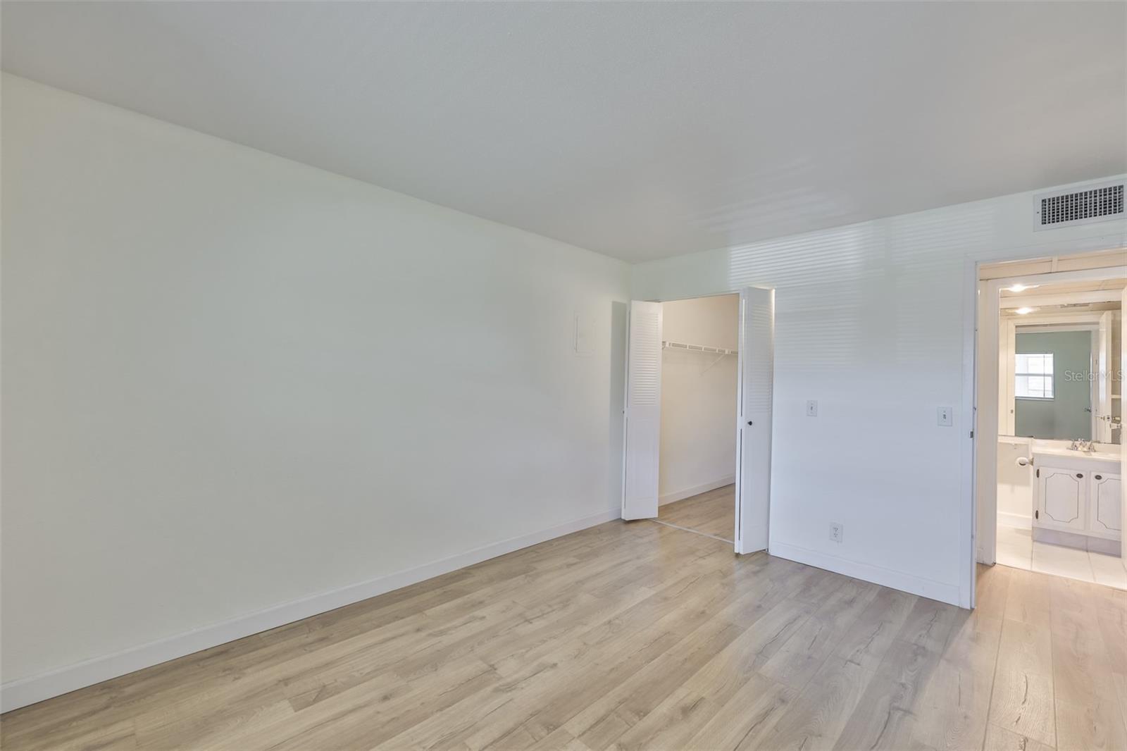 Image 11 of 46 For 1811 Bedford Lane 153