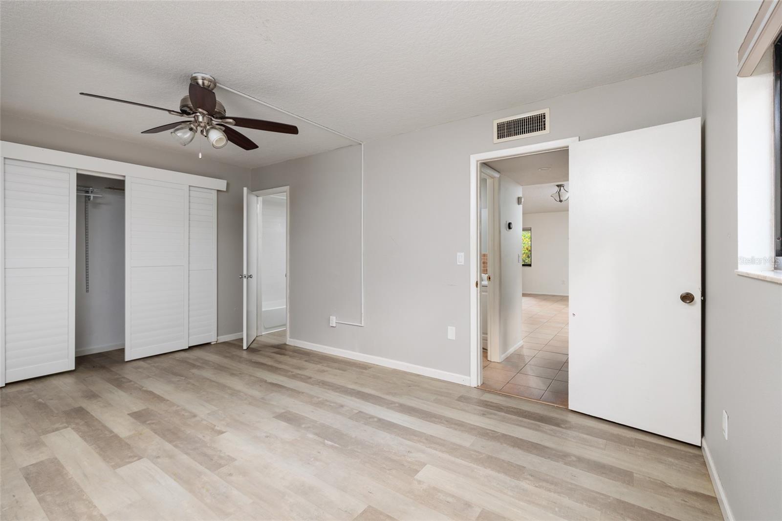 Image 13 of 21 For 11708 Raintree Village Boulevard A