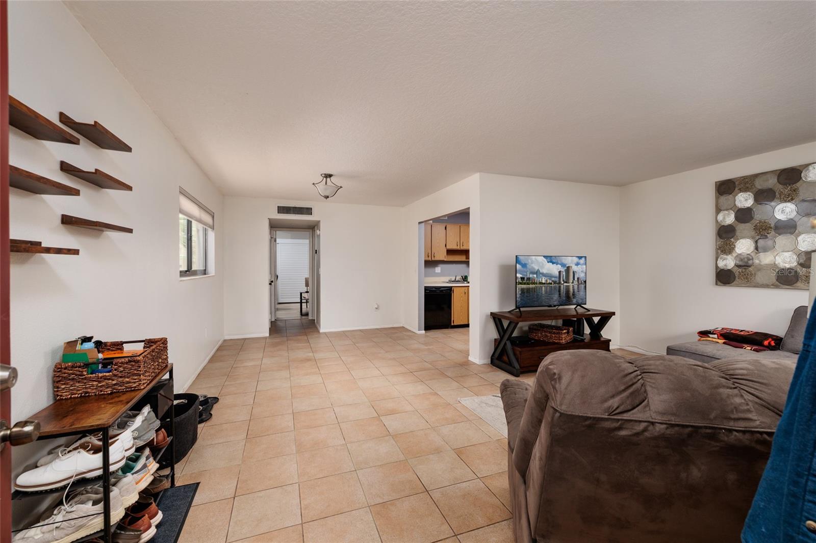 Image 6 of 21 For 11708 Raintree Village Boulevard A