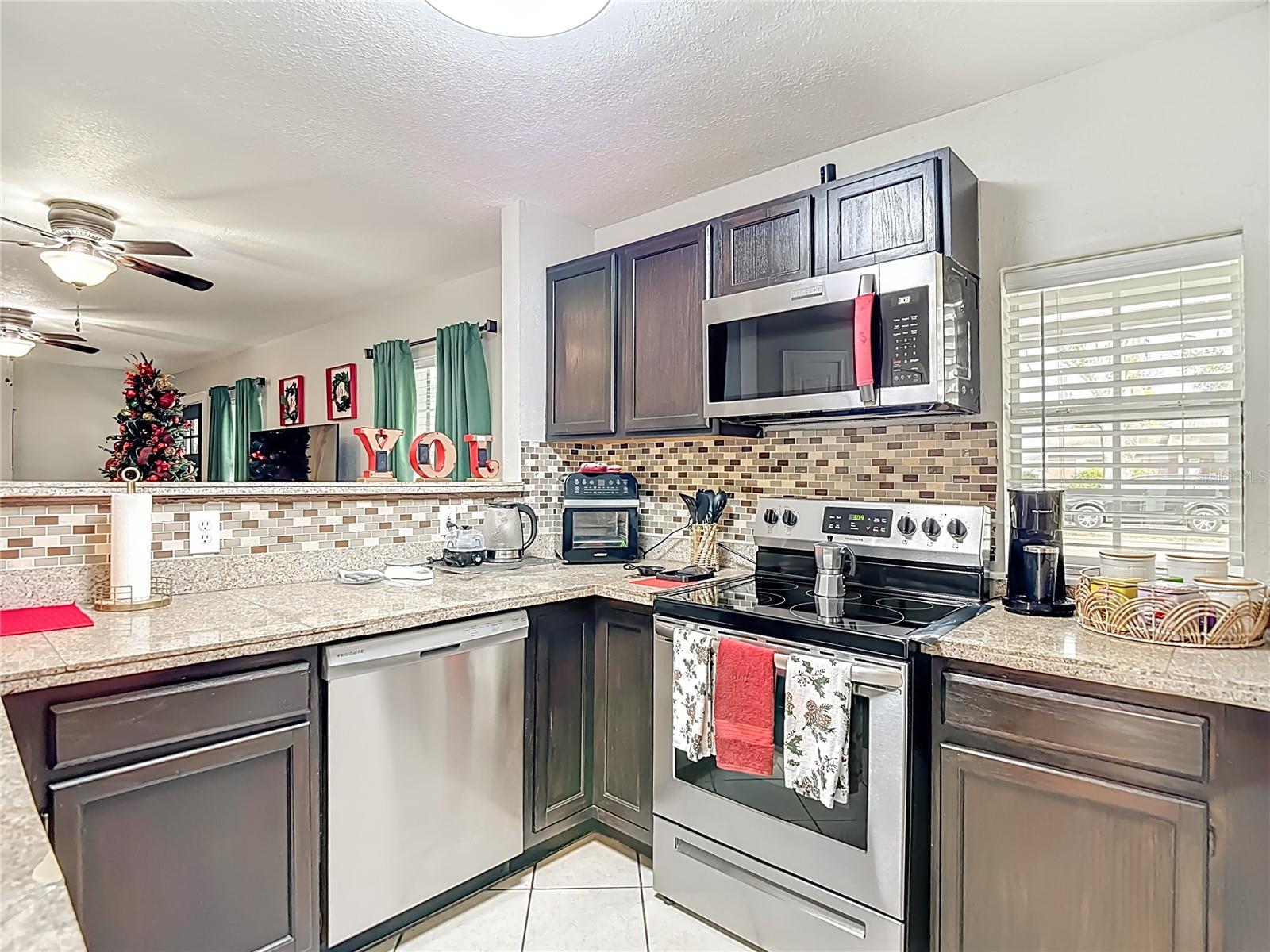 Image 11 of 47 For 3203 Pinellas Place