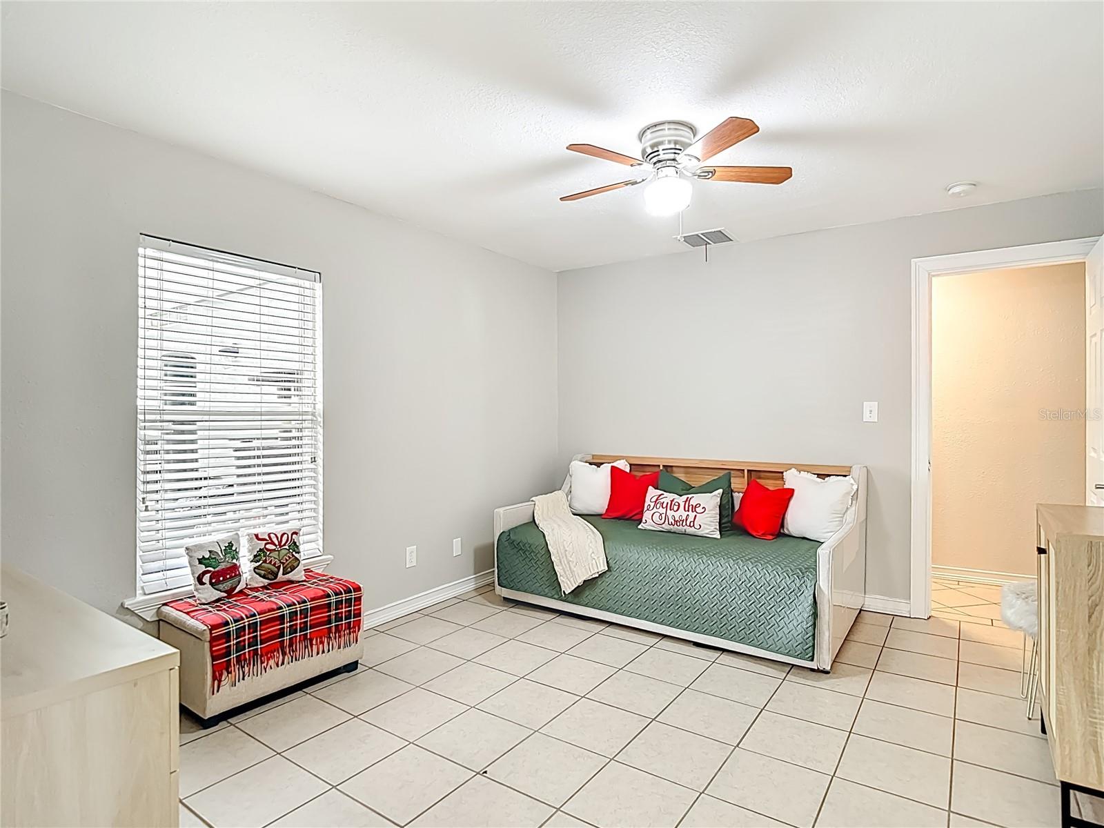 Image 17 of 47 For 3203 Pinellas Place