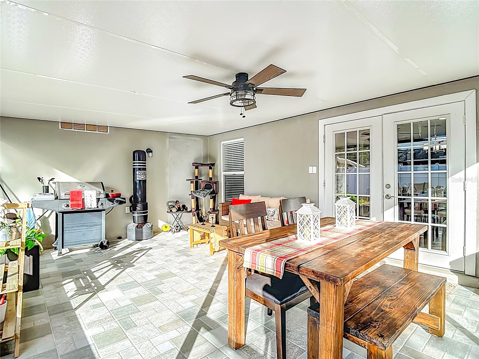 Image 37 of 47 For 3203 Pinellas Place