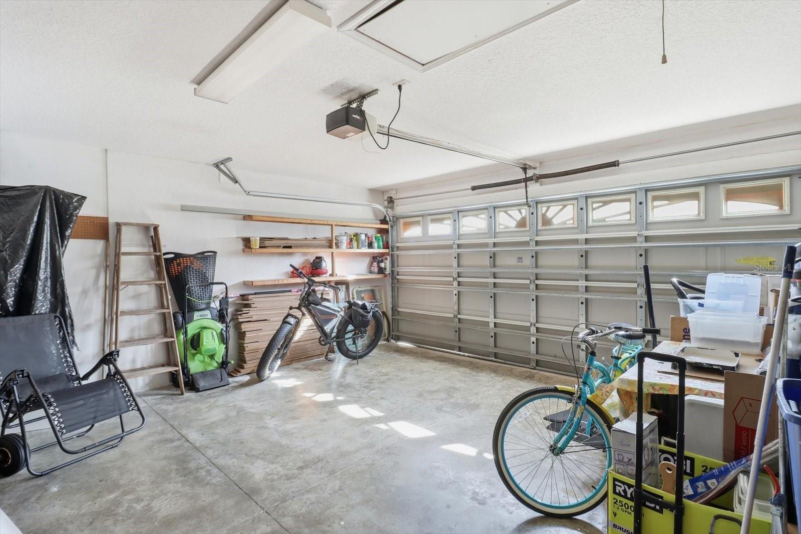 Listing photo id 26 for 2435 Lawrence Court