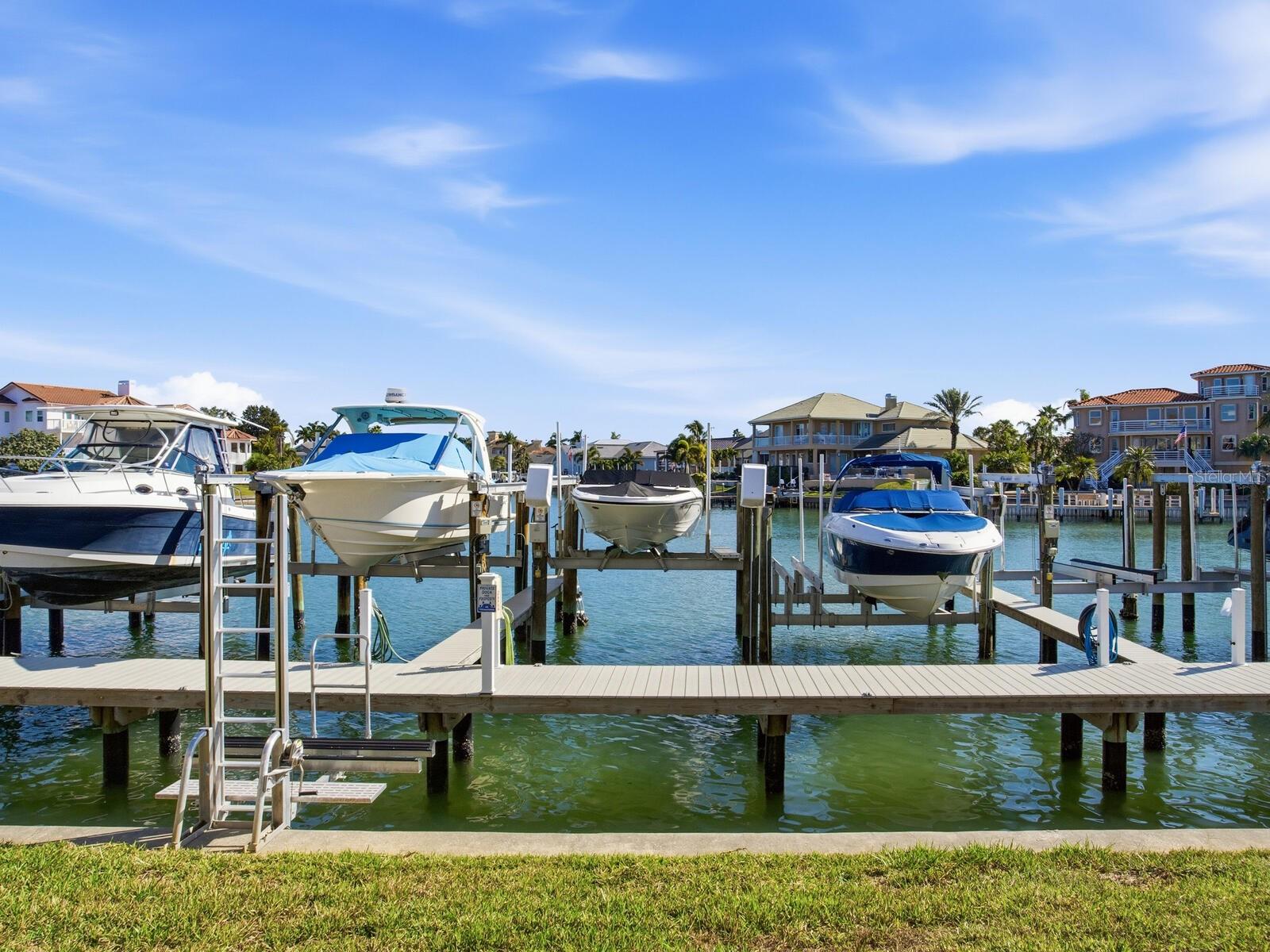 Image 2 of 85 For 521 Pinellas Bayway S 103