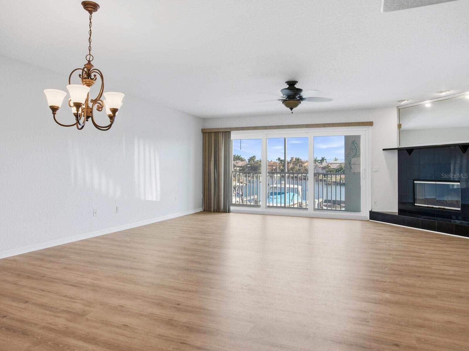 Image 24 of 85 For 521 Pinellas Bayway S 103