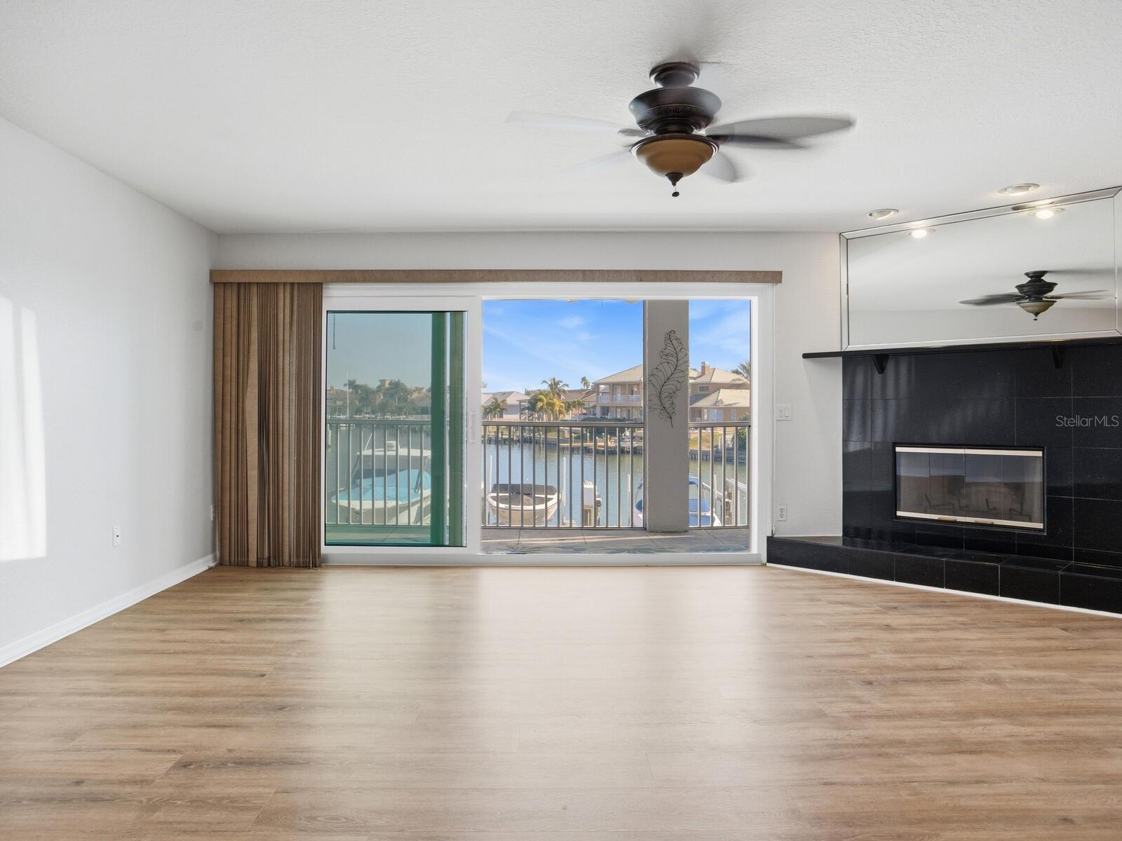 Image 25 of 85 For 521 Pinellas Bayway S 103