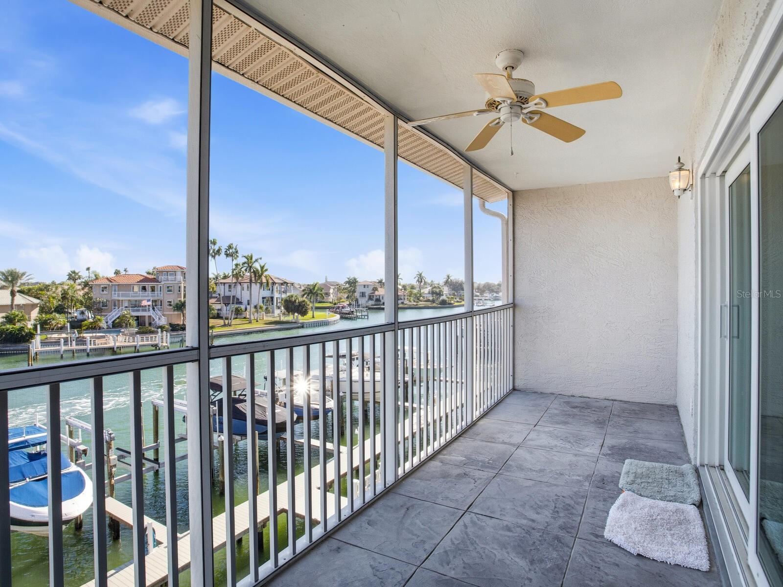 Image 39 of 85 For 521 Pinellas Bayway S 103