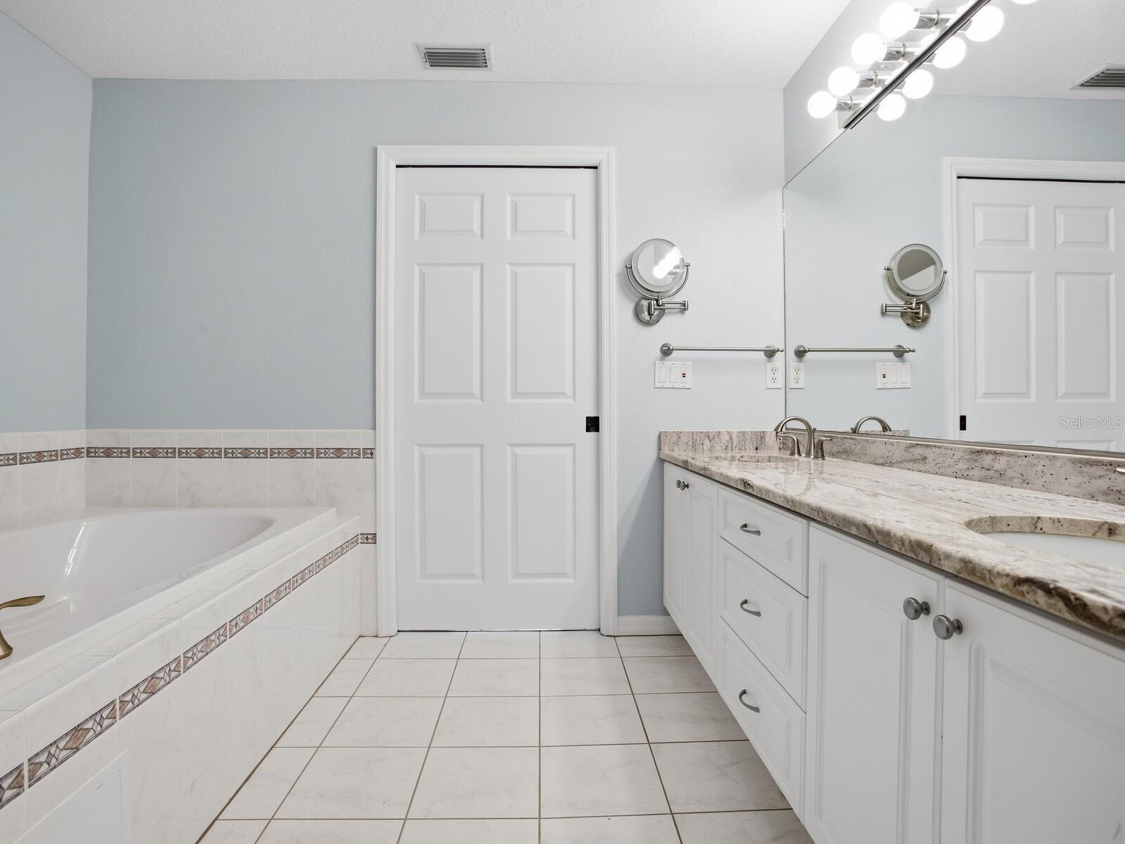 Image 43 of 85 For 521 Pinellas Bayway S 103