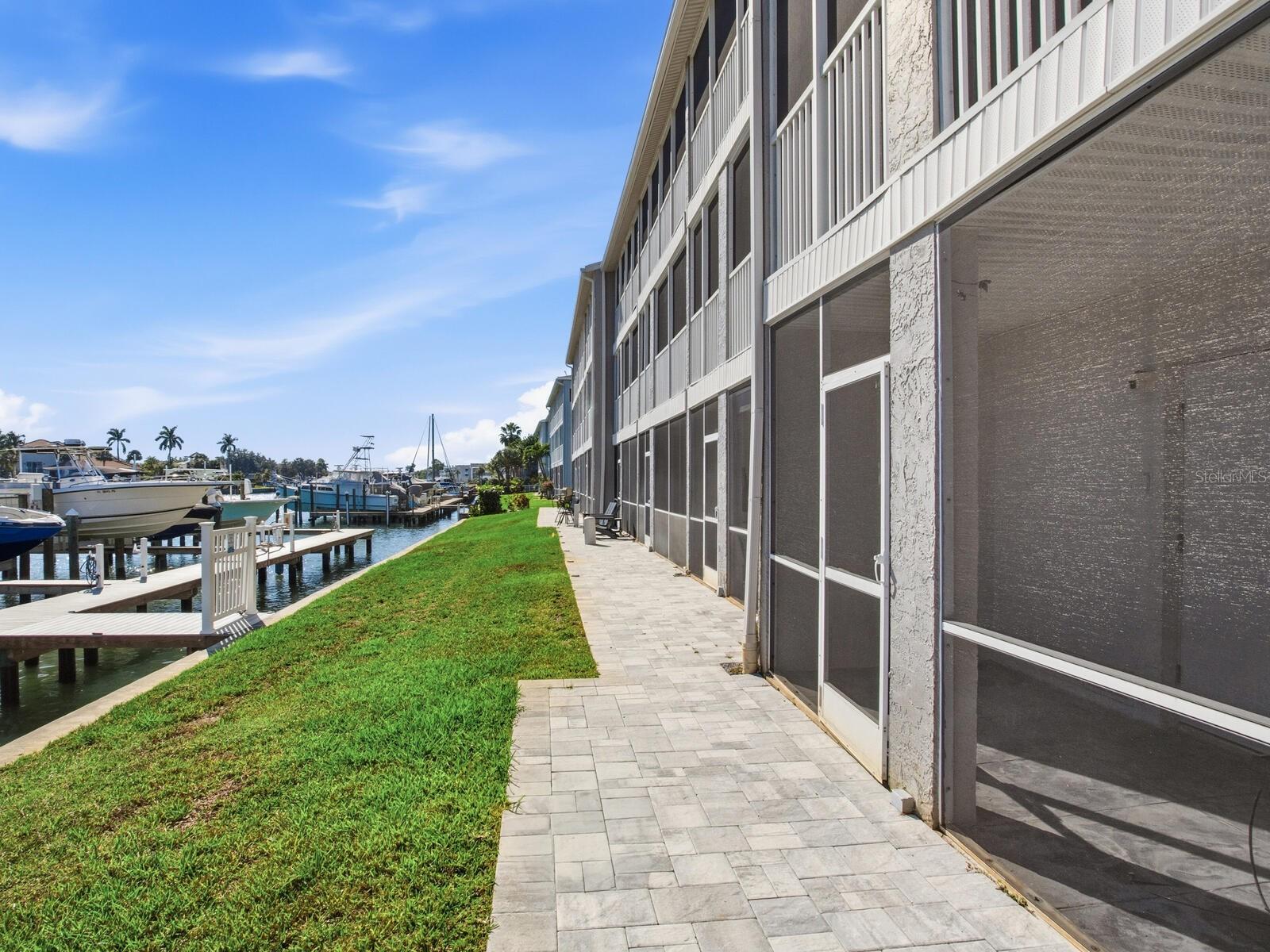 Image 53 of 85 For 521 Pinellas Bayway S 103