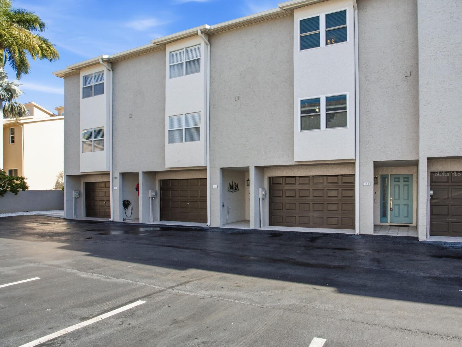 Image 80 of 85 For 521 Pinellas Bayway S 103