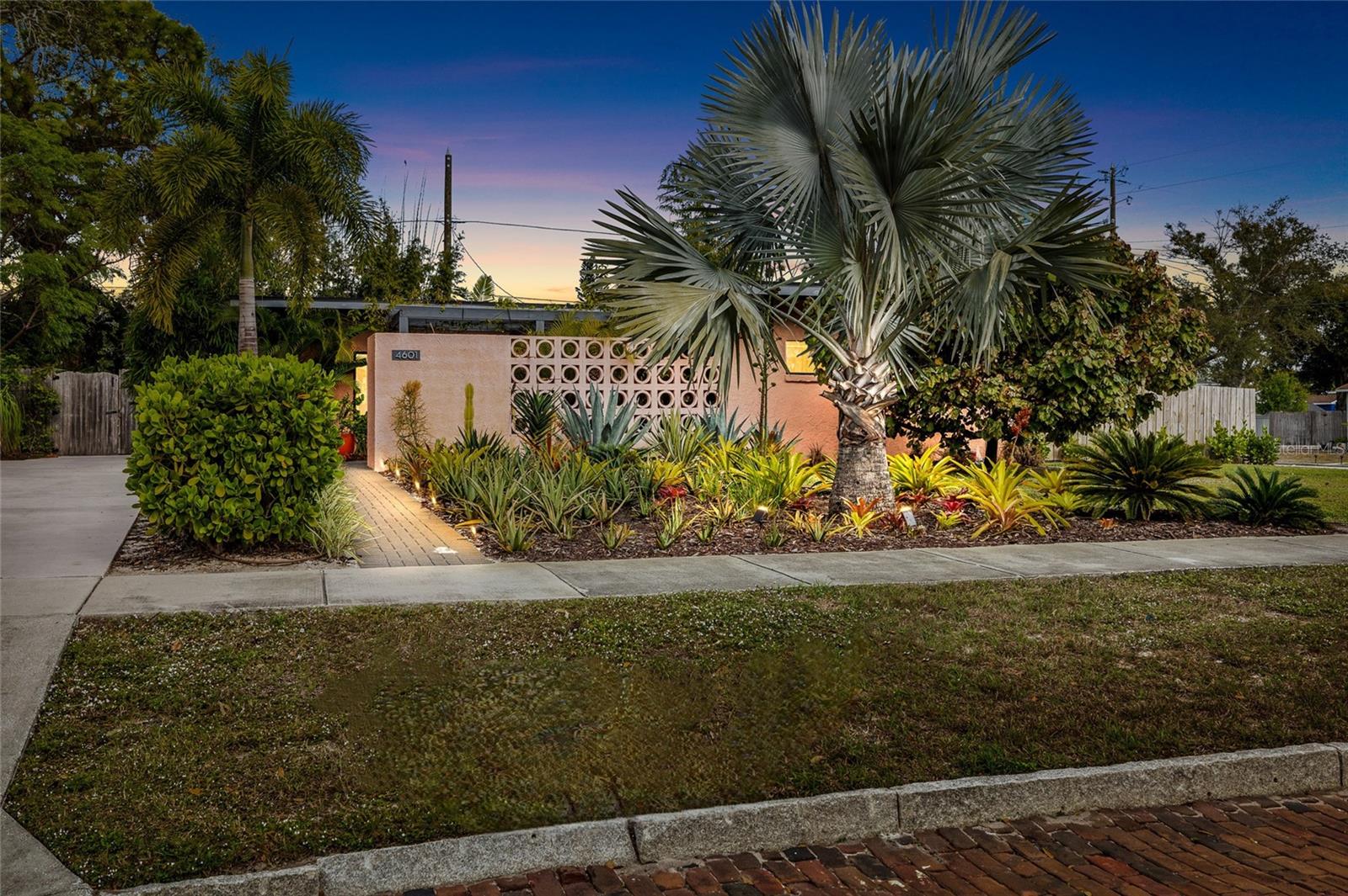 Details for 4601 3rd Avenue N, ST PETERSBURG, FL 33713