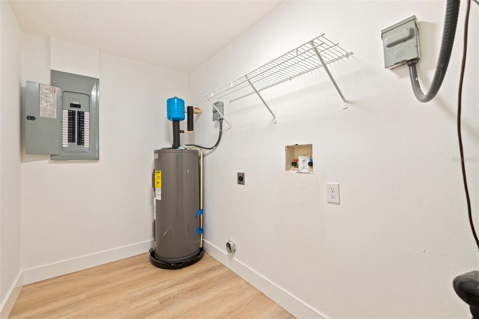 Image 28 of 32 For 3738 18th Terrace S