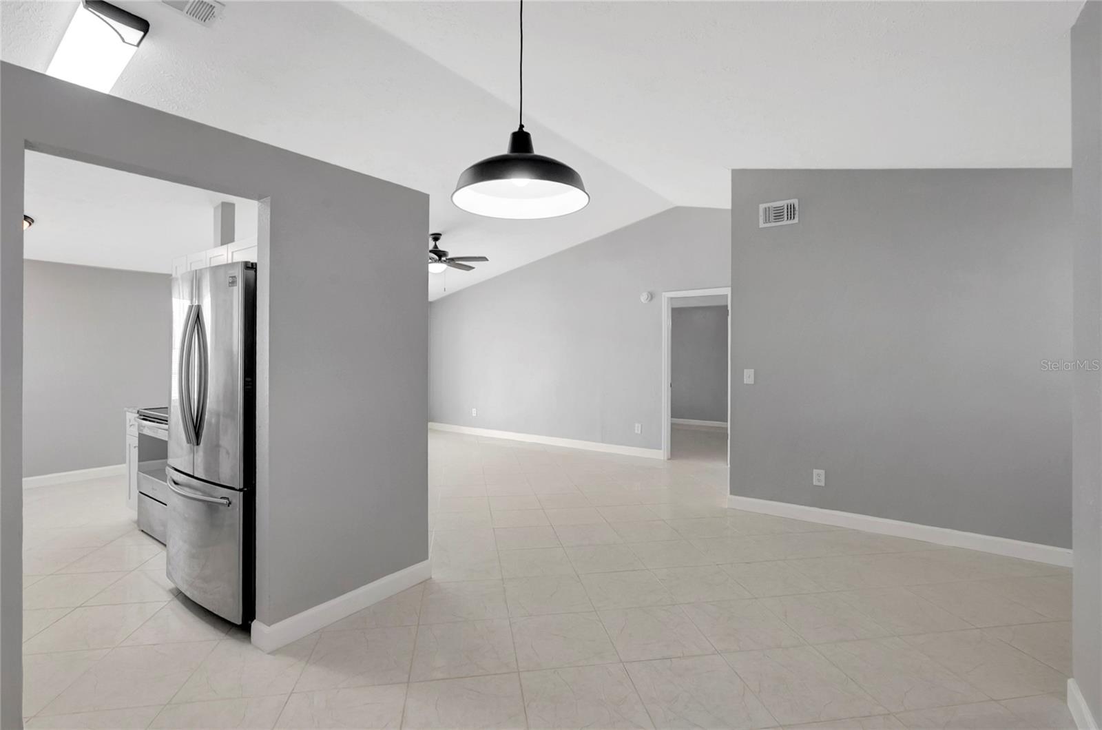 Image 10 of 39 For 3202 Russett Drive