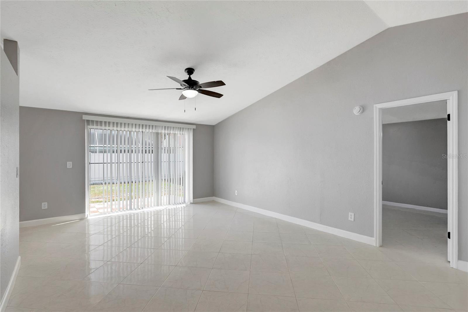 Image 11 of 39 For 3202 Russett Drive