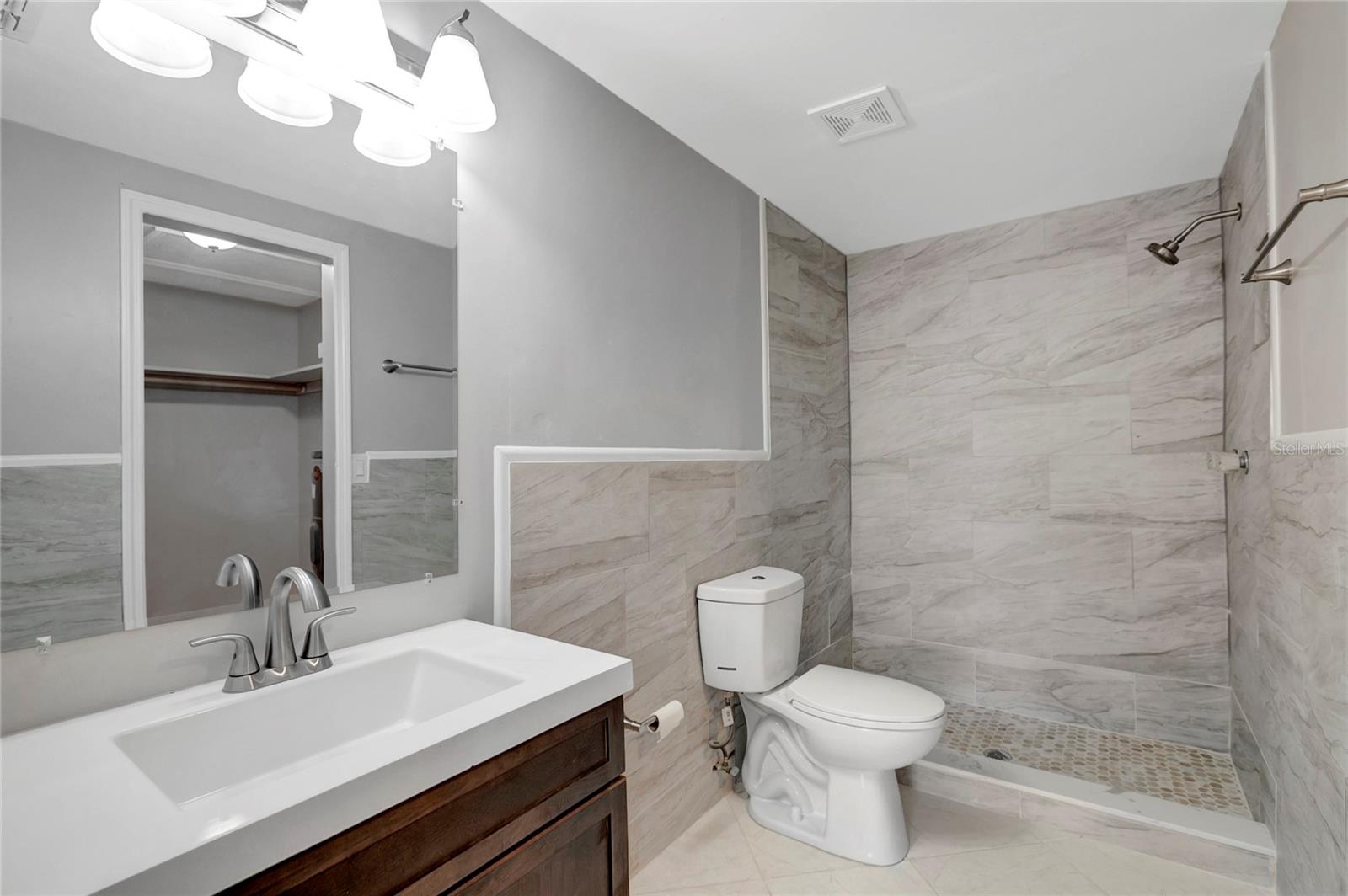 Image 26 of 39 For 3202 Russett Drive