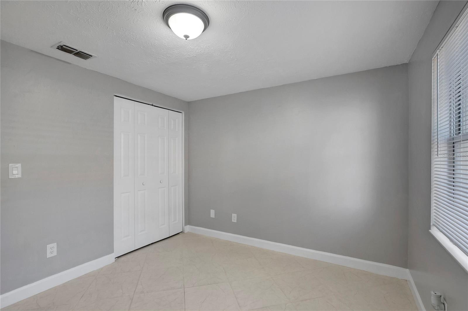 Image 33 of 39 For 3202 Russett Drive