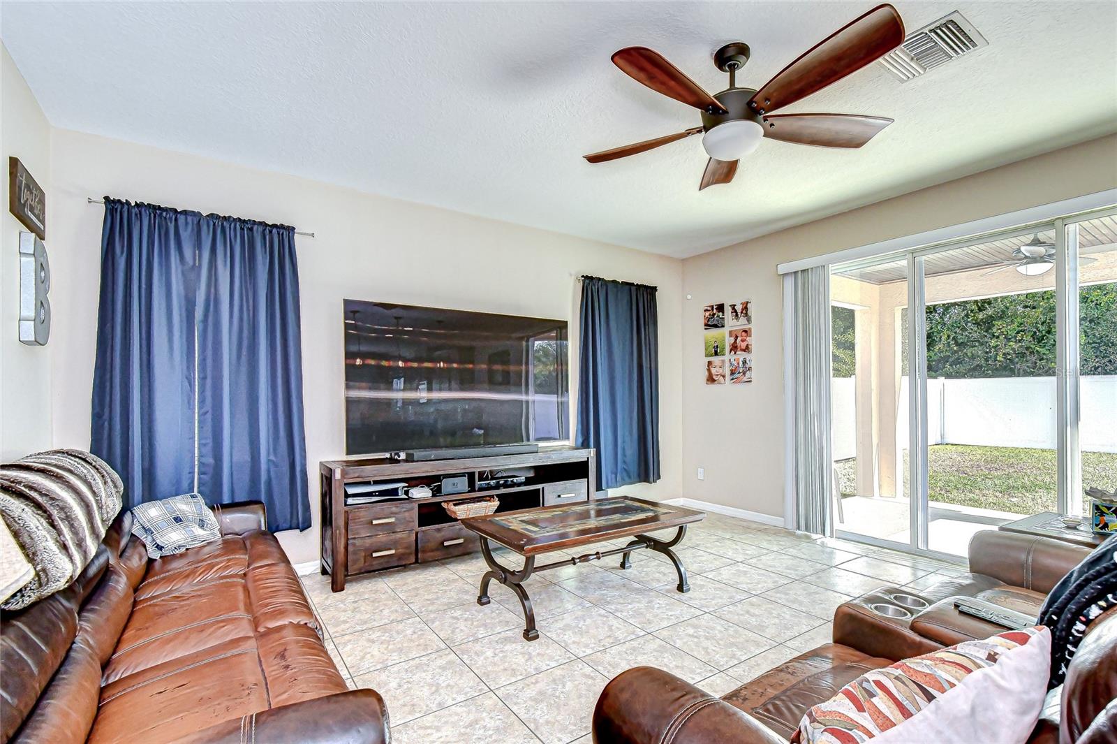 Image 11 of 29 For 11614 Warren Oaks Place