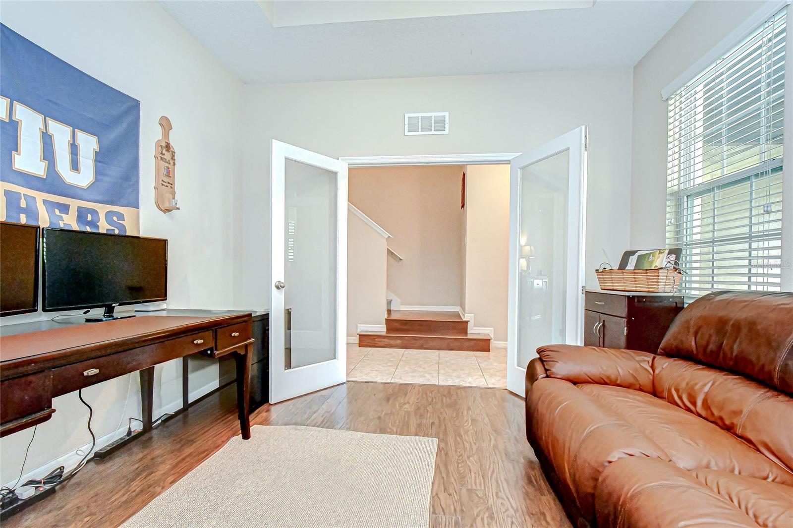 Image 15 of 29 For 11614 Warren Oaks Place