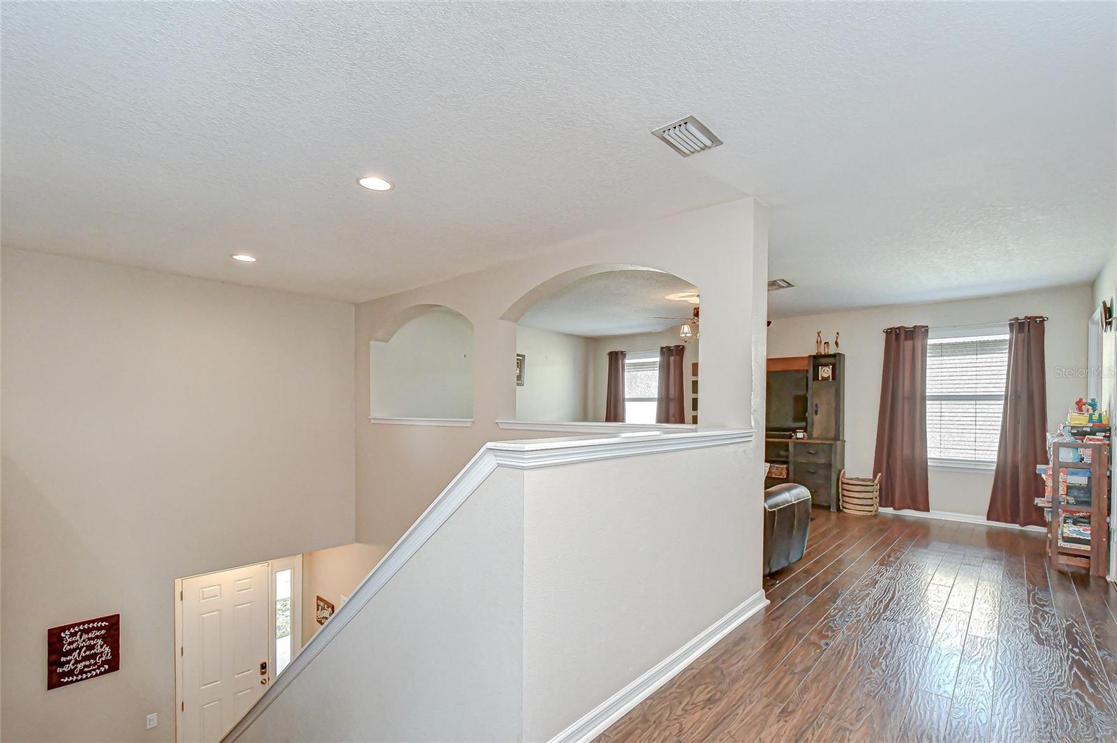 Image 18 of 29 For 11614 Warren Oaks Place