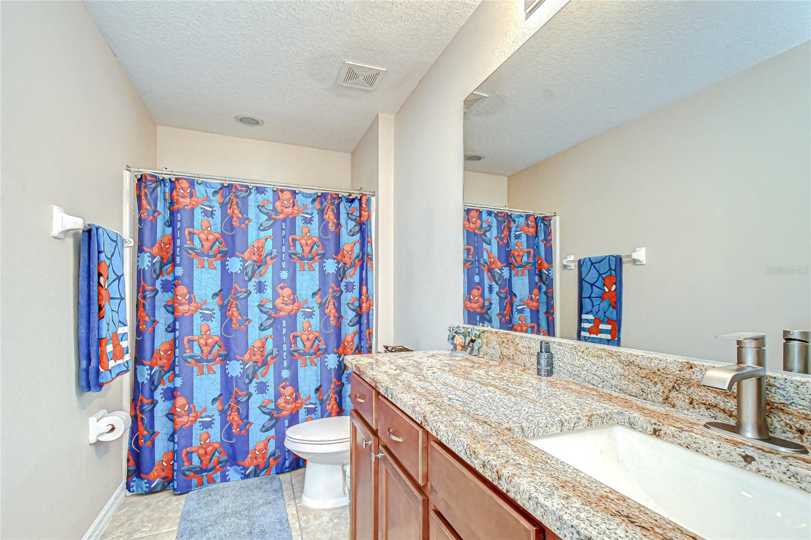 Image 24 of 29 For 11614 Warren Oaks Place