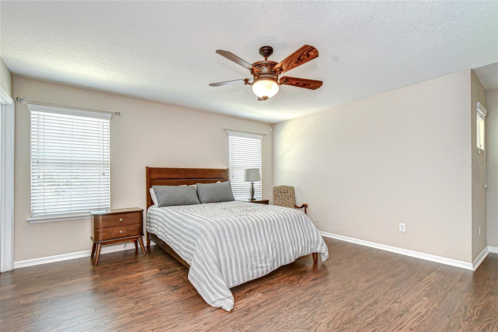 Image 8 of 29 For 11614 Warren Oaks Place