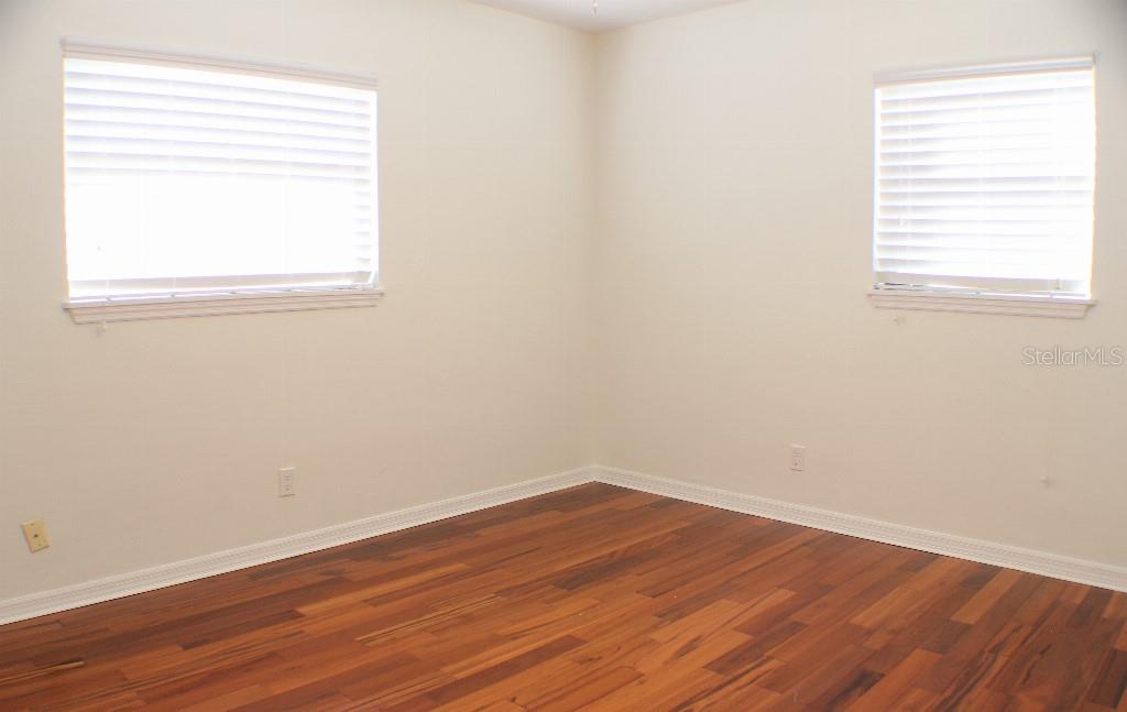 Image 17 of 24 For 4006 Wisconsin Avenue