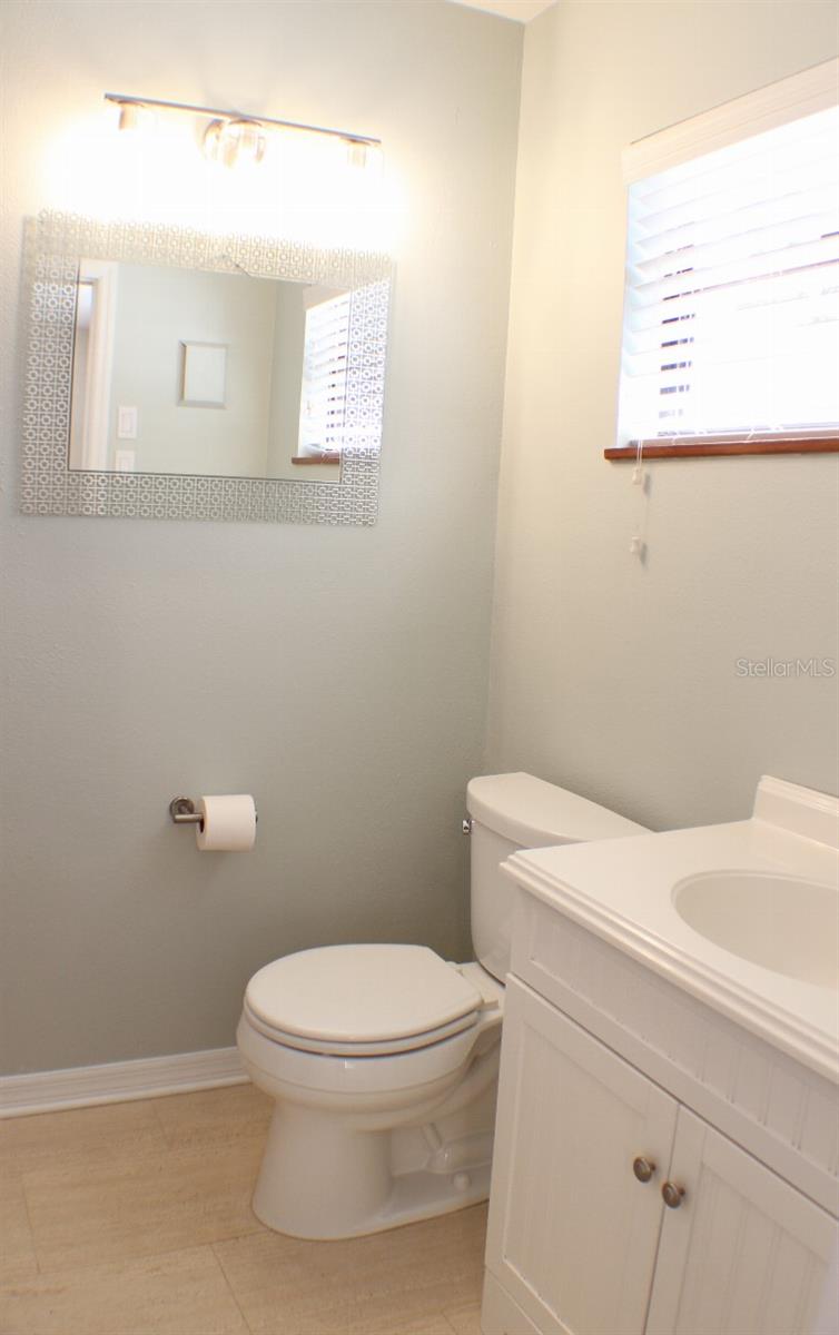 Image 18 of 24 For 4006 Wisconsin Avenue