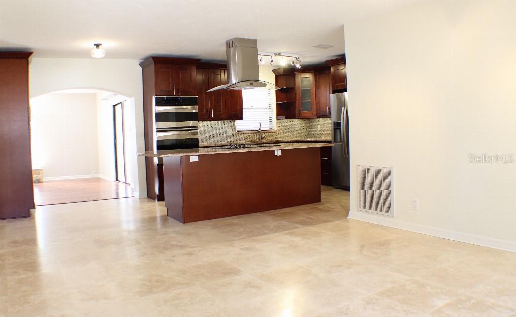 Image 3 of 24 For 4006 Wisconsin Avenue