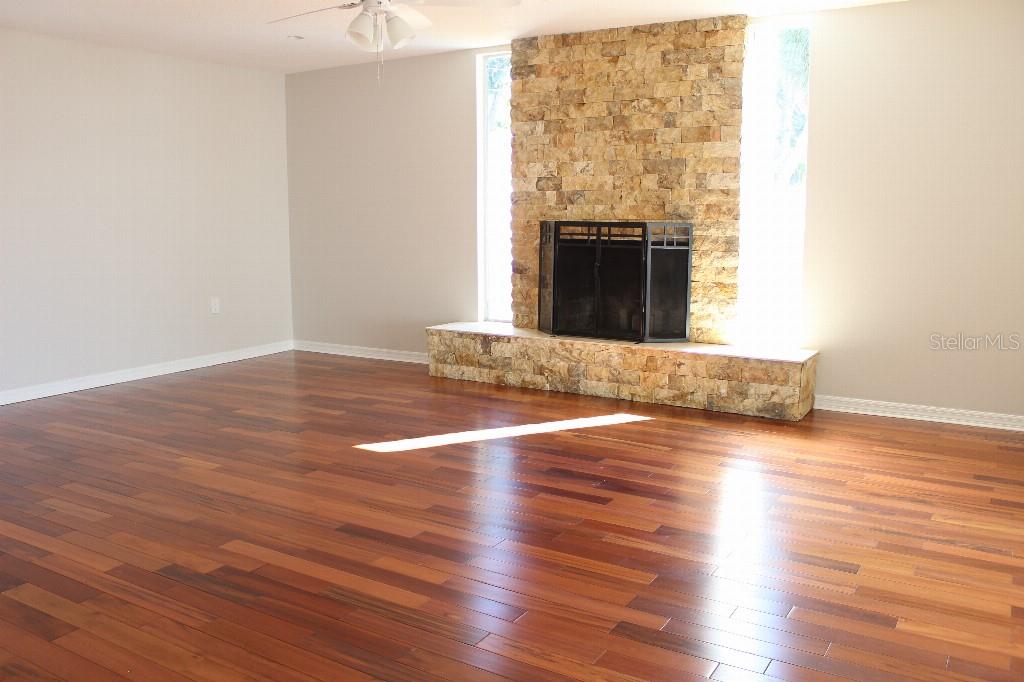 Image 6 of 24 For 4006 Wisconsin Avenue