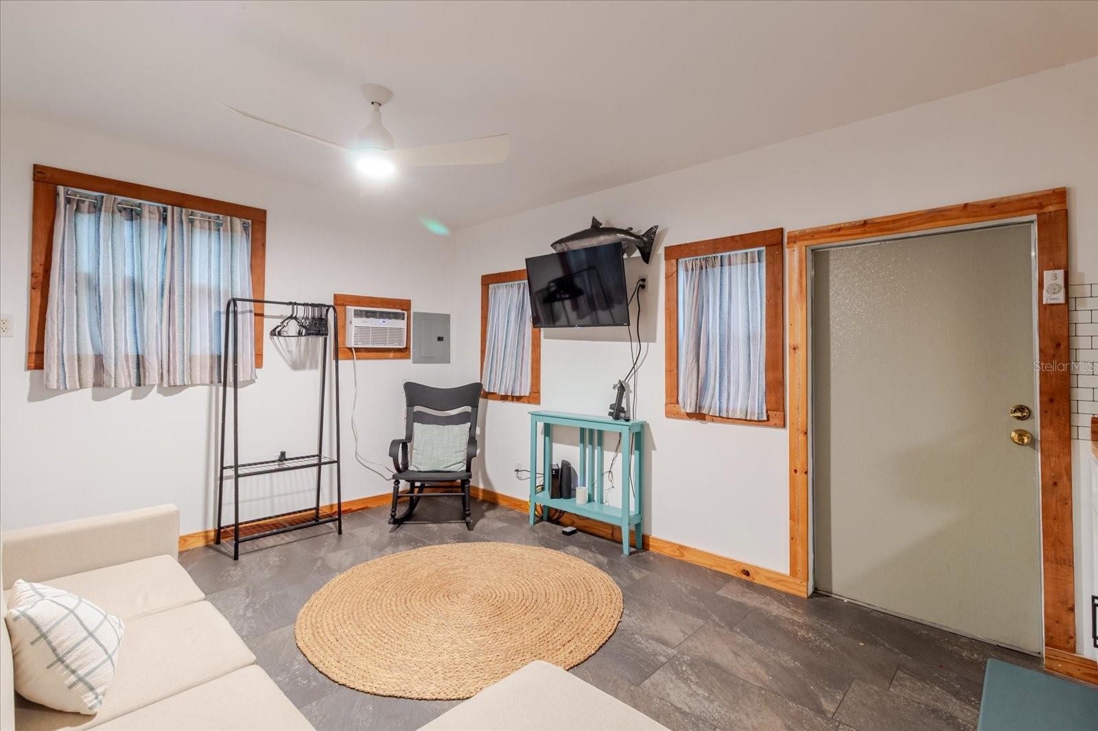 Image 16 of 94 For 9916 Gulf To Lake Highway