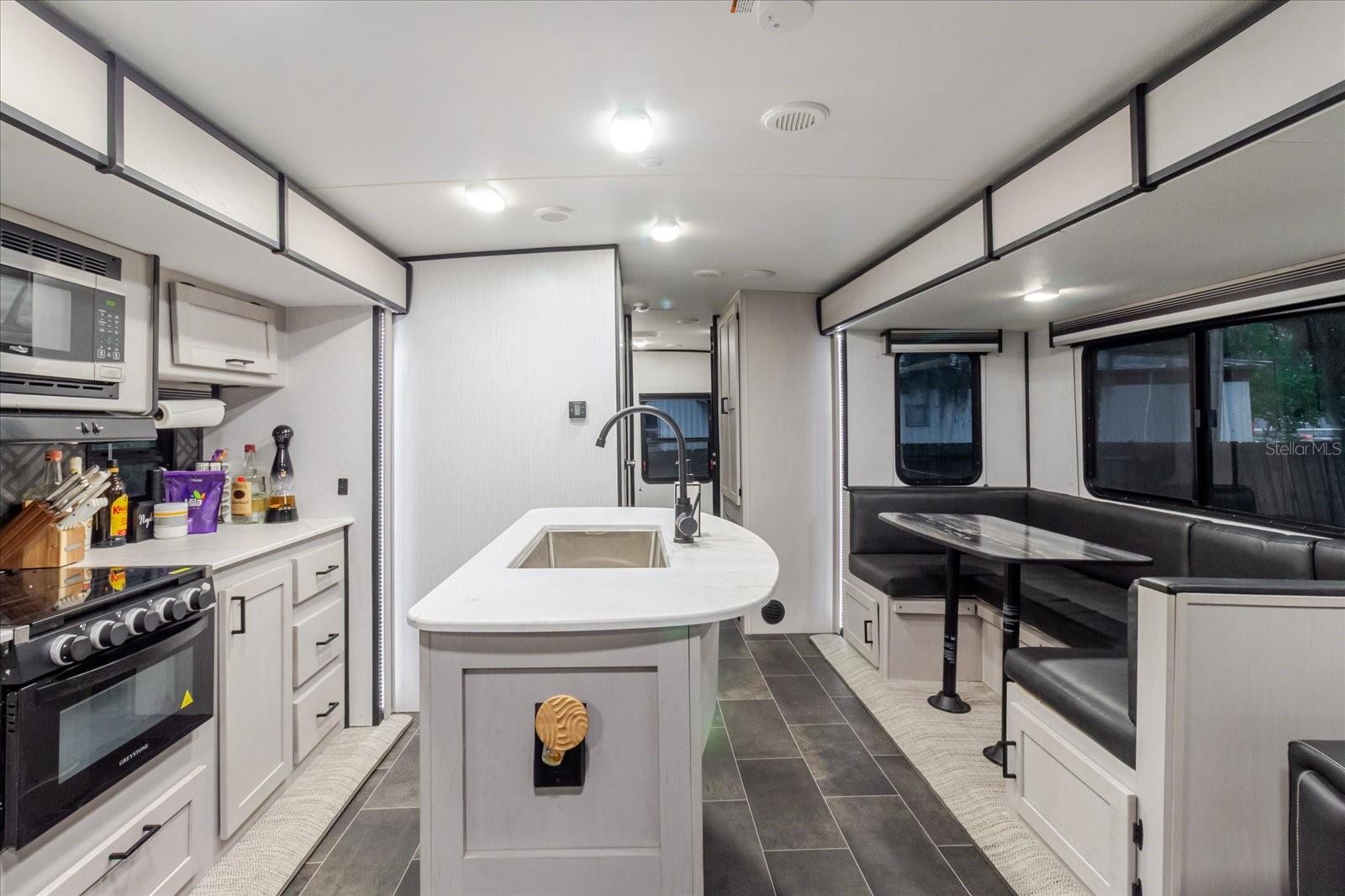 Image 36 of 94 For 9916 Gulf To Lake Highway