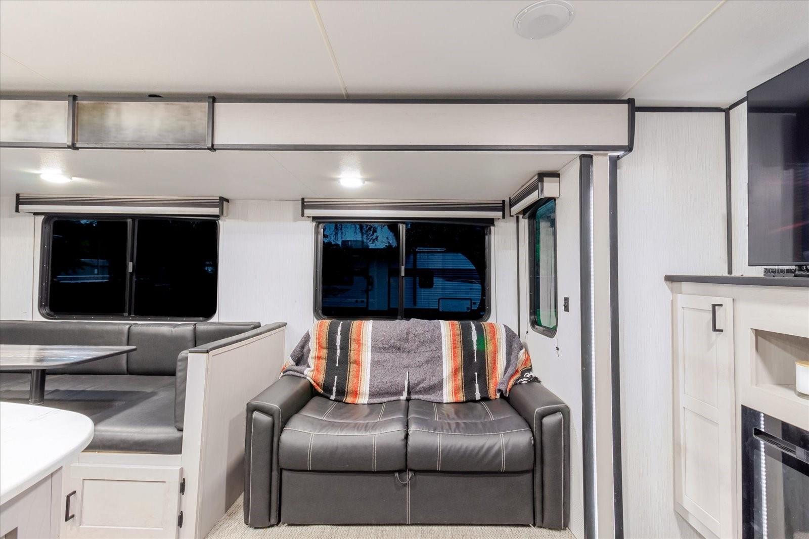 Image 41 of 94 For 9916 Gulf To Lake Highway