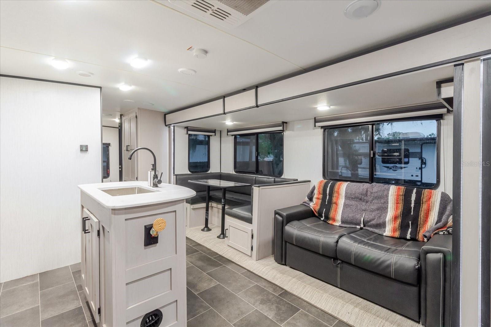 Image 46 of 94 For 9916 Gulf To Lake Highway