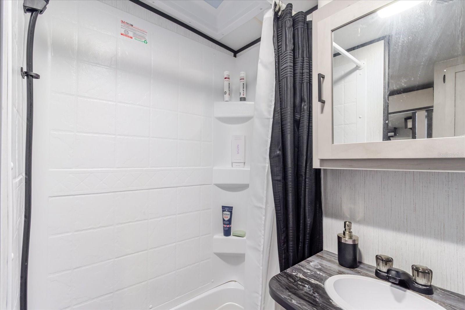 Image 53 of 94 For 9916 Gulf To Lake Highway