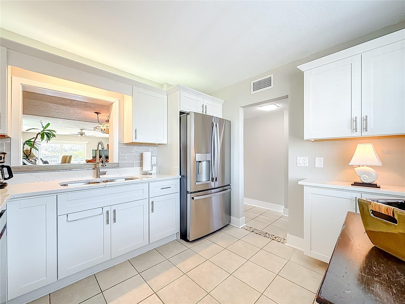 Image 15 of 65 For 7930 Sun Island Dr S 111