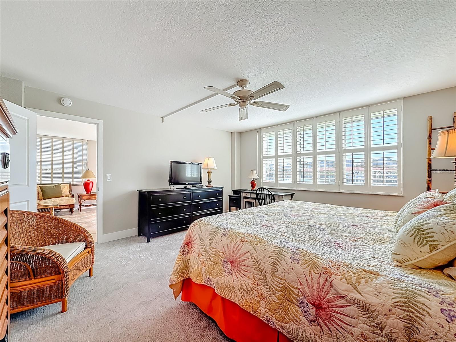 Image 19 of 65 For 7930 Sun Island Dr S 111