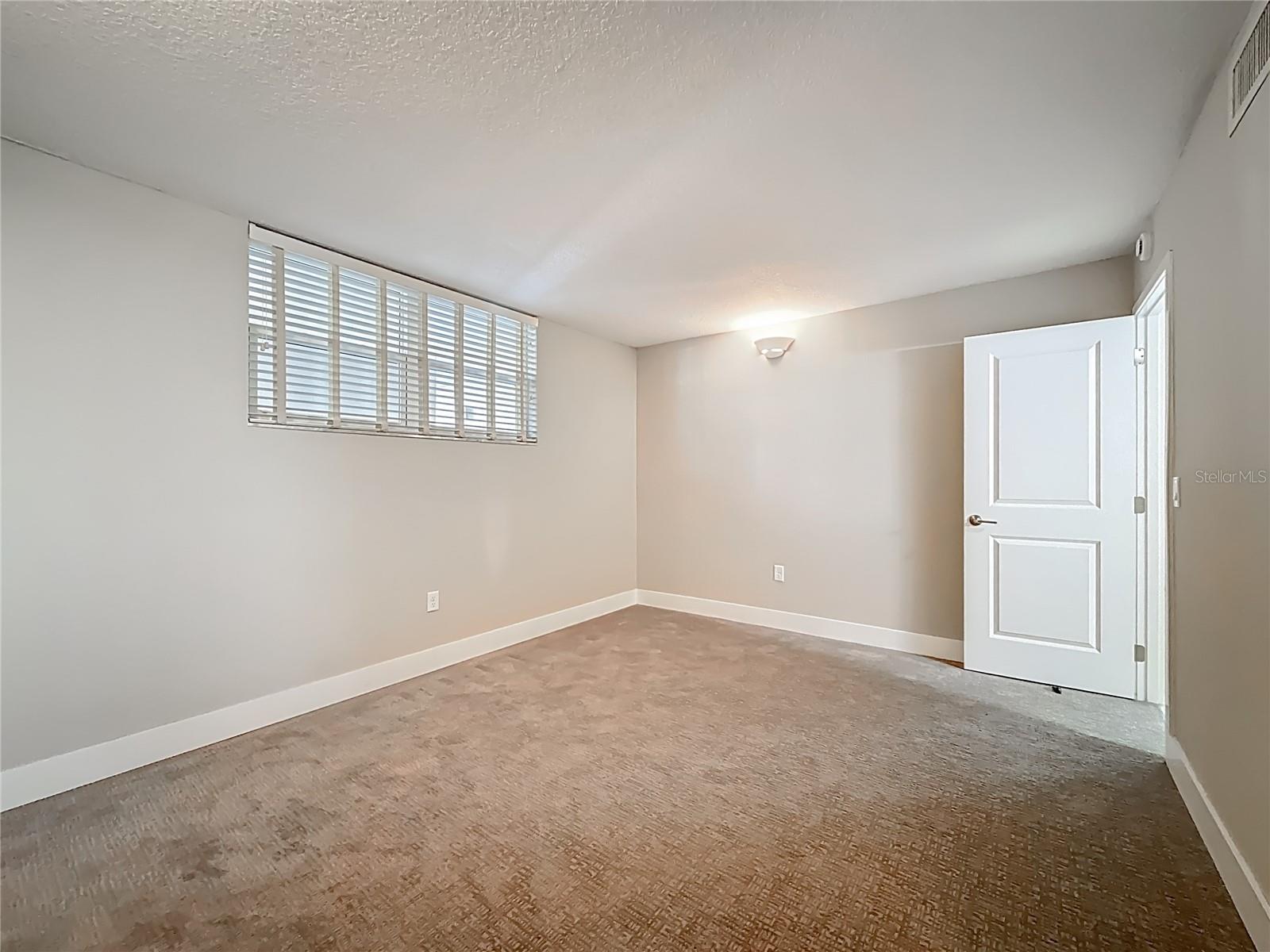 Image 26 of 65 For 7930 Sun Island Dr S 111