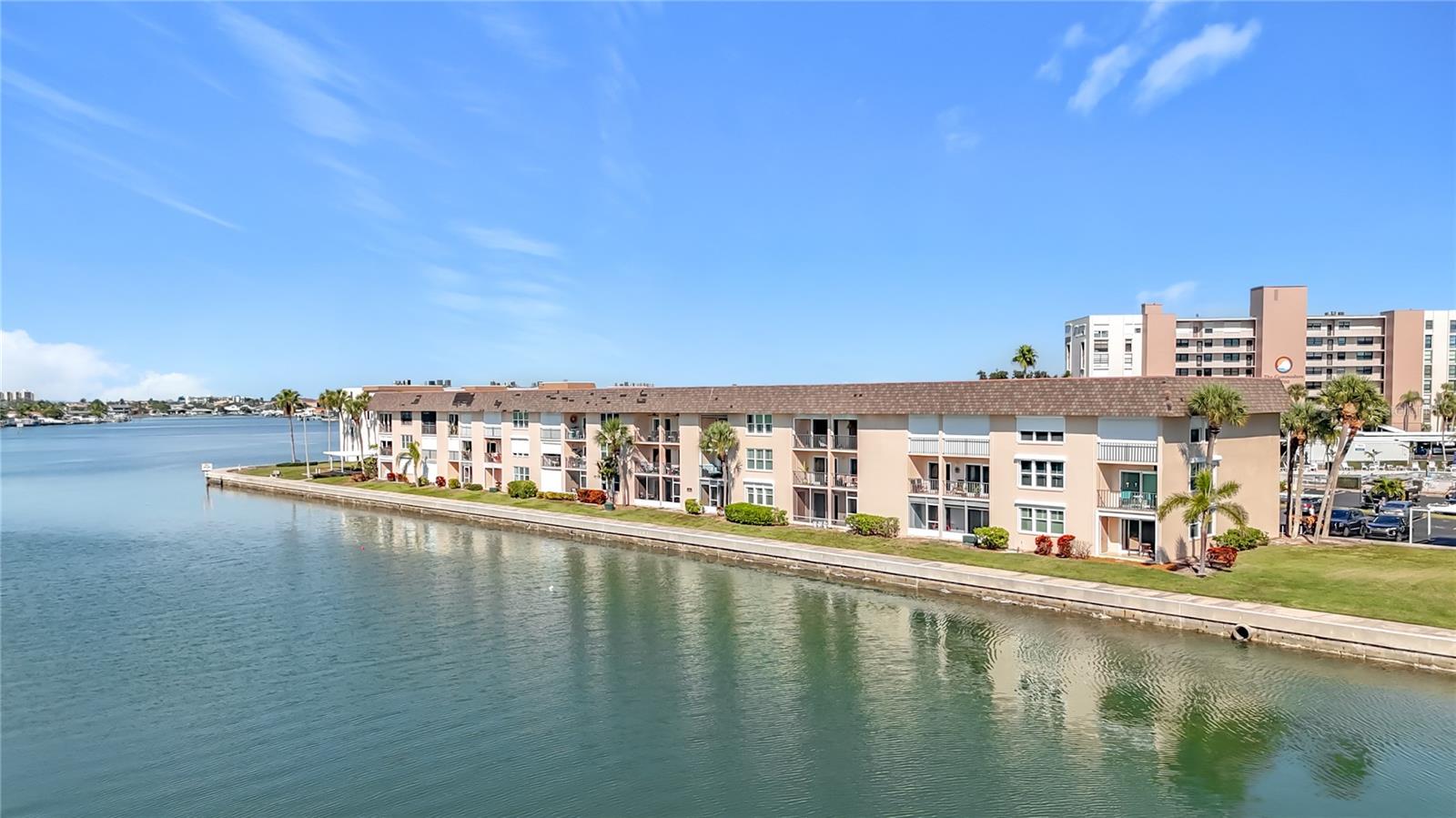 Image 40 of 65 For 7930 Sun Island Dr S 111