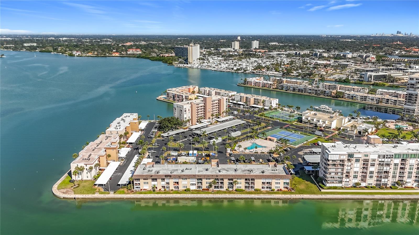 Image 41 of 65 For 7930 Sun Island Dr S 111