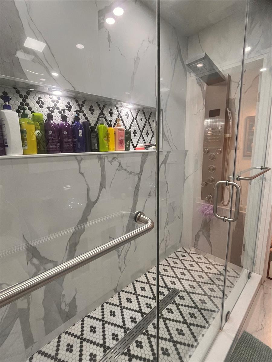 Image 12 of 23 For 3305 Aileen Street